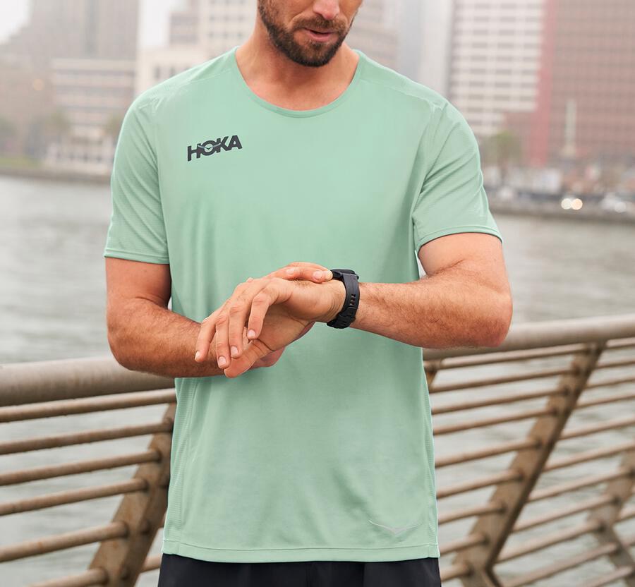 Tops Mens - Hoka One One Performance Short Sleeve - Green - HKRMBUW-84